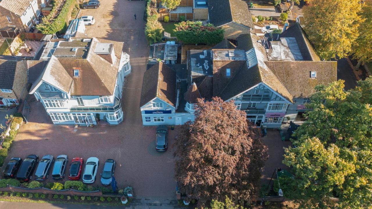 Uno Hotel Heathrow Windsor Slough Buitenkant foto