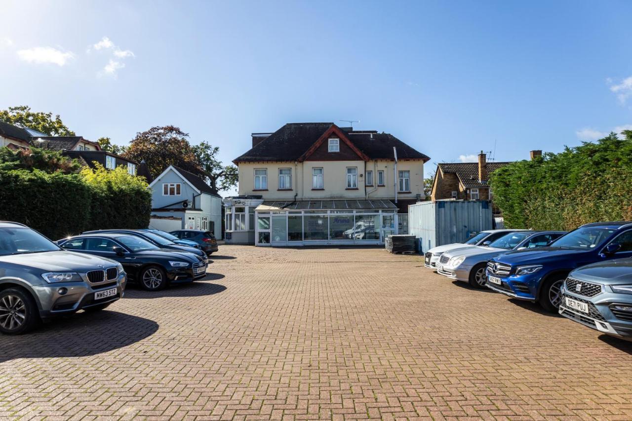 Uno Hotel Heathrow Windsor Slough Buitenkant foto